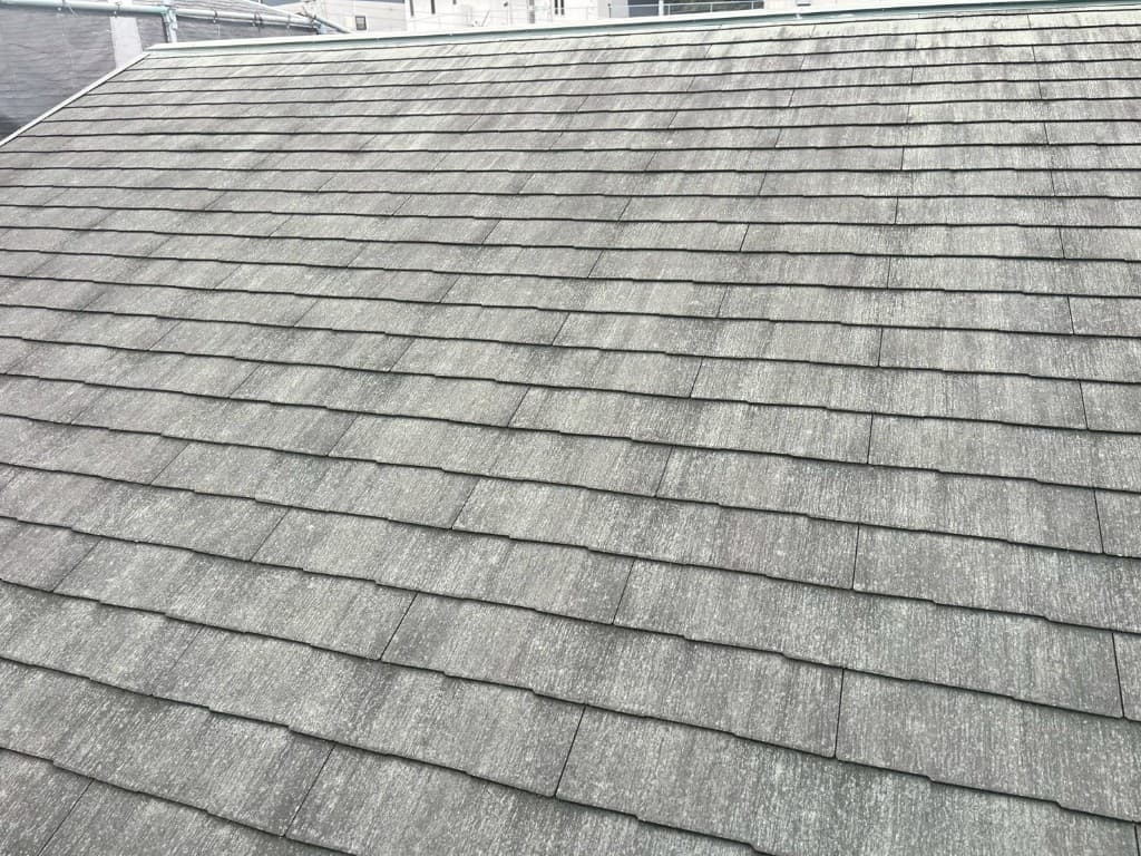 施工前（チョーキング・ひび割れ）